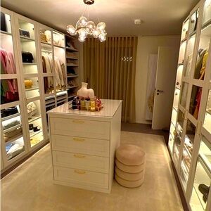 Meet your Posher, Naomi